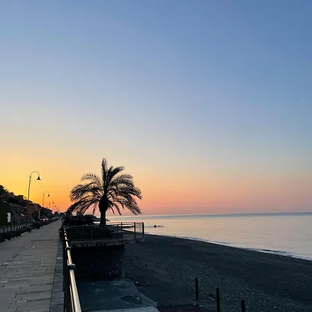 アパート Finestra Sul Blu - Vista Mare Con Parcheggio コゴレート